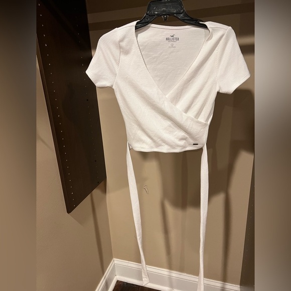 Hollister White Wrap Crop Top with Tie Front - Picture 1 of 5